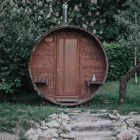 Klidny Kout Glamping Hotel Vysoke Myto Exterior photo