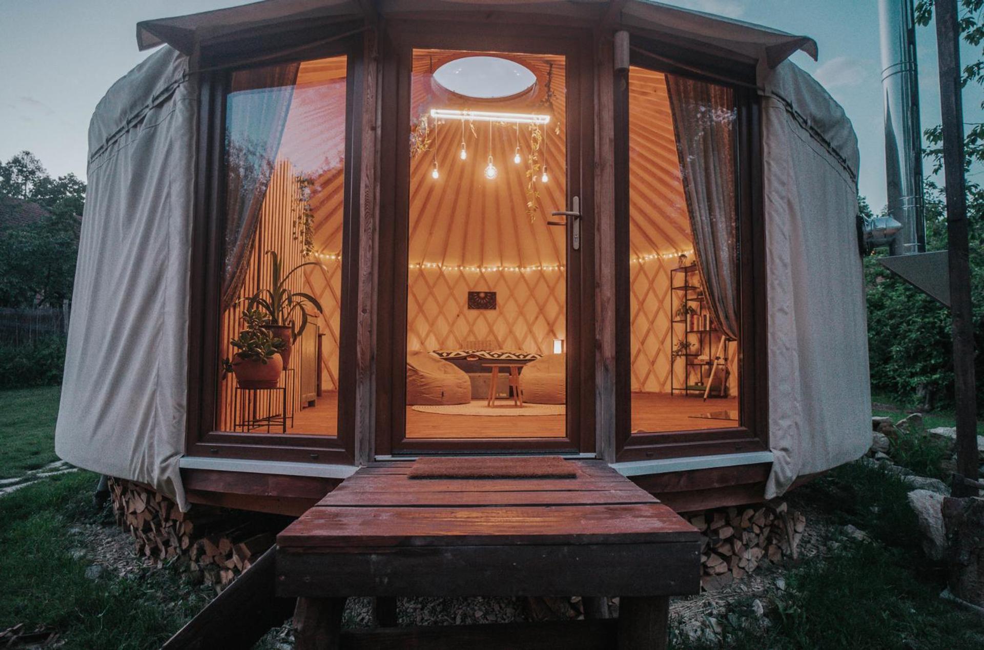 Klidny Kout Glamping Luxury tent Vysoke Myto