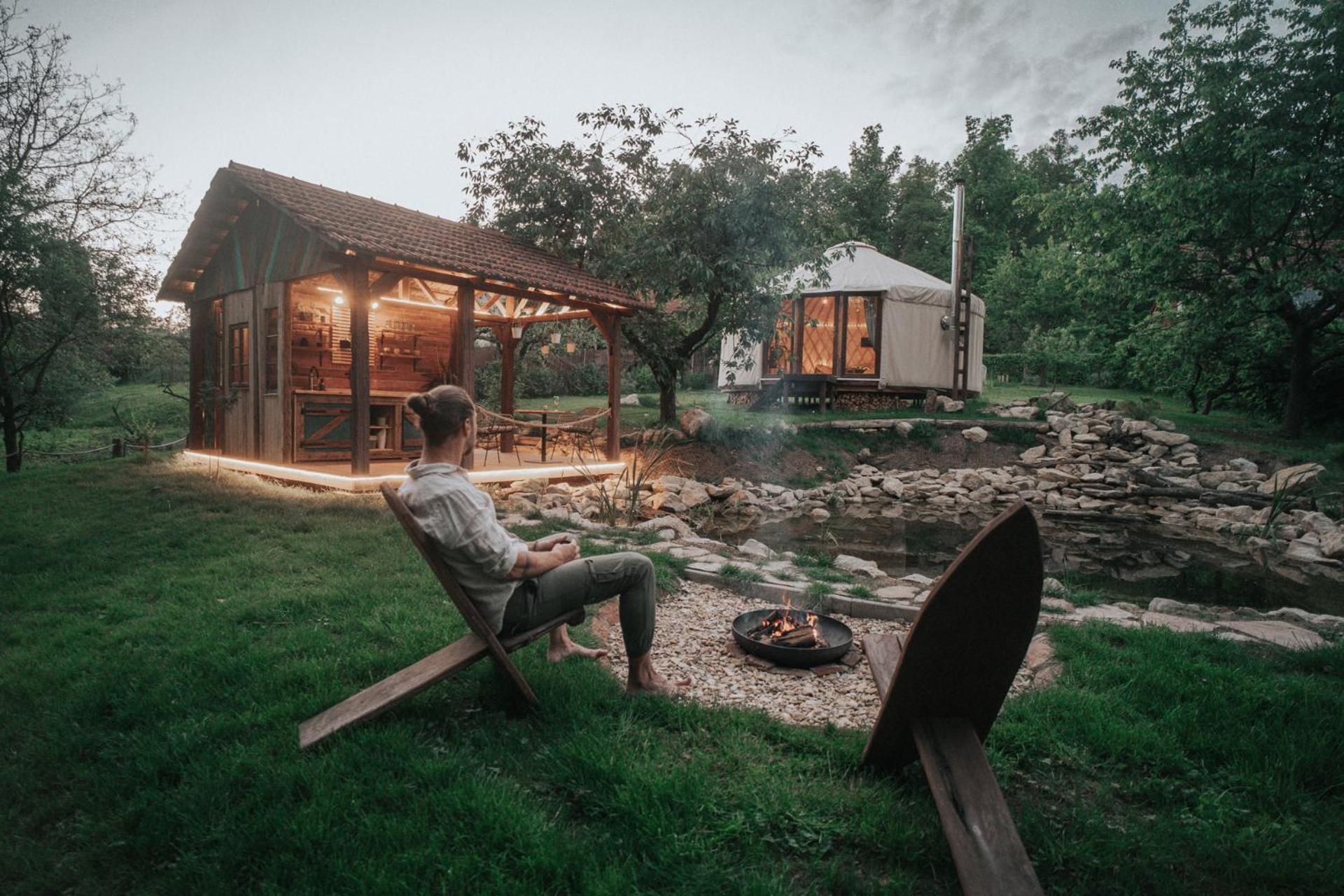 Luxury tent Klidny Kout Glamping *